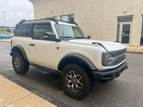 Used 2023 Ford Bronco Badlands AWD/4WD image 3