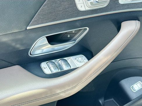 Used 2020 Mercedes-Benz GLS 450 4MATIC image 19