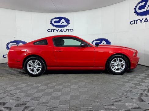 Used 2014 Ford Mustang V6 image 3