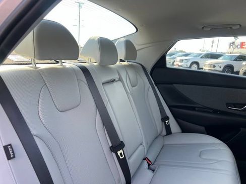 Used 2024 Hyundai Elantra Limited FWD image 25