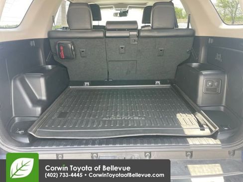 Used 2022 Toyota 4Runner Limited AWD/4WD image 30