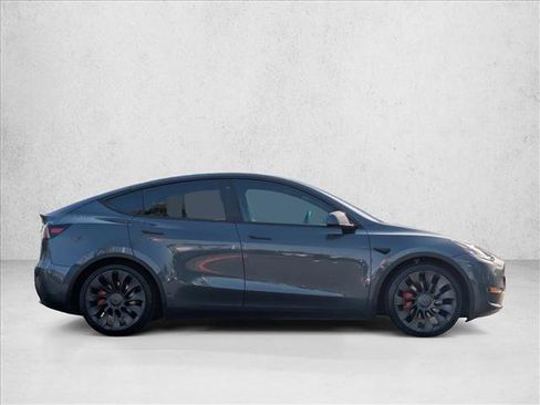 Used 2022 Tesla Model Y Performance image 5