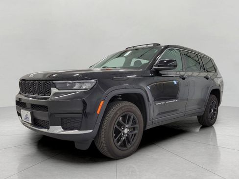 Used 2025 Jeep Grand Cherokee L Laredo AWD/4WD image 12