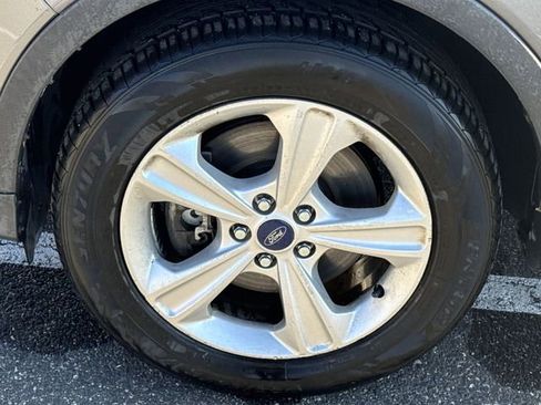 Used 2014 Ford Escape SE image 29