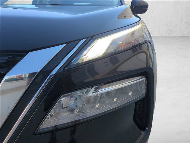 Used 2021 Nissan Rogue SV w/ Premium Package FWD image 9
