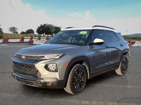 Used 2023 Chevrolet TrailBlazer ACTIV w/ Technology Package FWD image 5