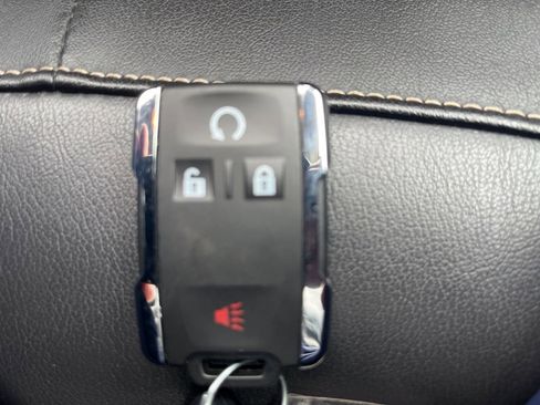 Used 2021 GMC Canyon Denali image 27