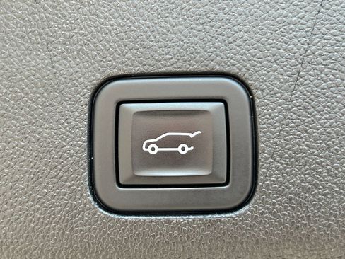 Used 2023 Cadillac Escalade ESV Sport w/ Touring Package AWD/4WD image 32