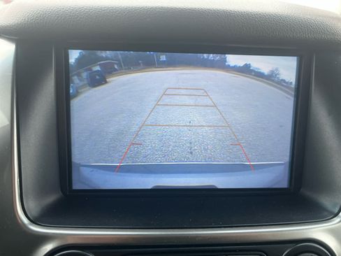 Used 2018 Chevrolet Suburban Premier image 32