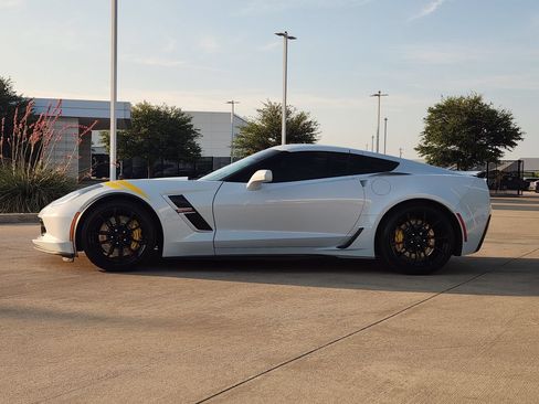 Used 2018 Chevrolet Corvette Grand Sport RWD image 4
