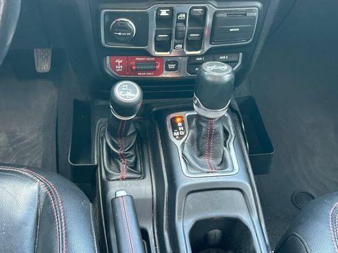 Used 2019 Jeep Wrangler Unlimited Rubicon AWD/4WD image 17