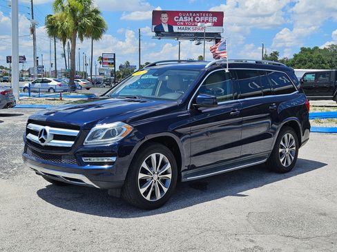 Used 2013 Mercedes-Benz GL 450 4MATIC w/ Premium 2 Pkg image 3