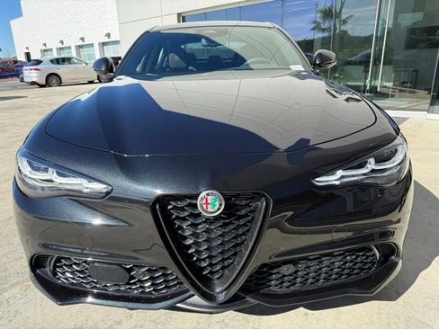 New 2025 Alfa Romeo Giulia w/ Driving Assist Package image 7