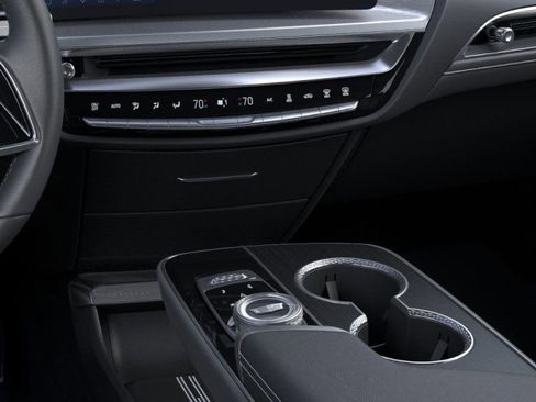 New 2025 Cadillac Lyriq Luxury w/ LPO, Floor Liner Package AWD/4WD image 23