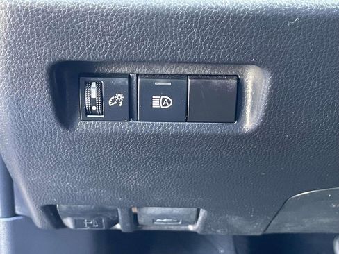 Used 2024 Toyota RAV4 XLE FWD image 25