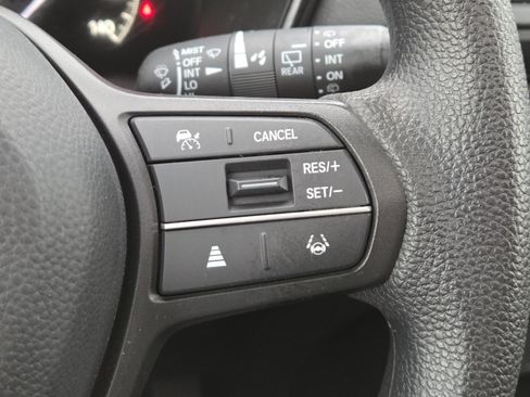 Used 2025 Honda CR-V EX image 8