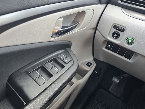 Used 2017 Honda Pilot EX image 23