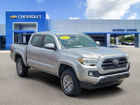 Used 2019 Toyota Tacoma SR5 RWD image 1