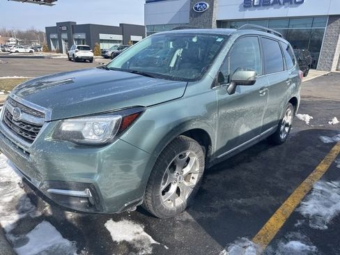 Used 2017 Subaru Forester 2.5i Touring image 2