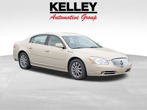 Used 2011 Buick Lucerne CXL image 1