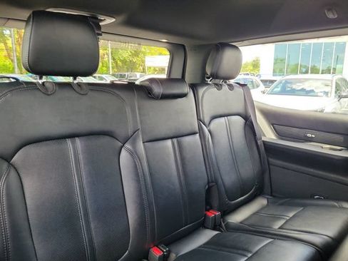 Used 2024 Jeep Wagoneer Series II w/ Flexible Seating Group RWD image 11