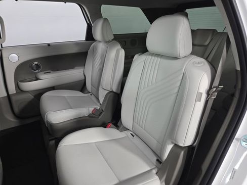 Used 2026 Hyundai Palisade SEL FWD image 17