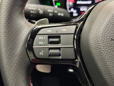 Used 2025 Acura ADX A-Spec image 19