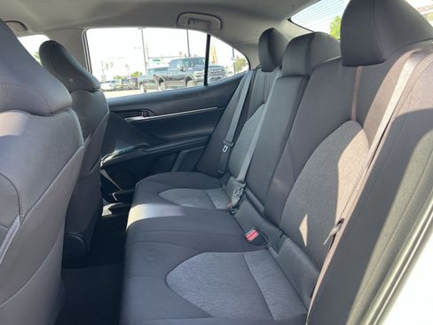 Used 2018 Toyota Camry LE FWD image 23