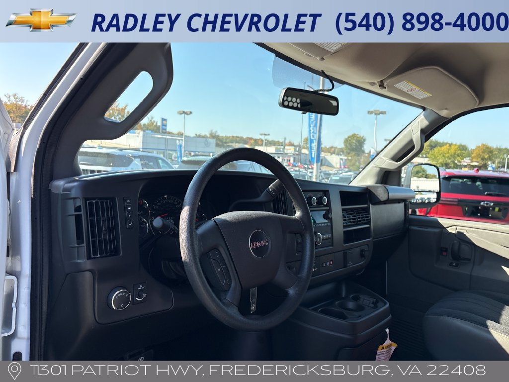 Used 2025 GMC Savana 2500 w/ Driver Convenience Package RWD image 4