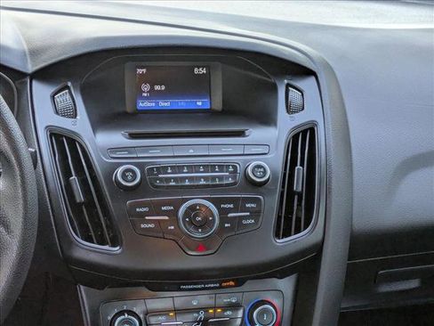 Used 2015 Ford Focus SE image 15