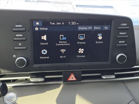 Used 2025 Hyundai Elantra Blue image 19