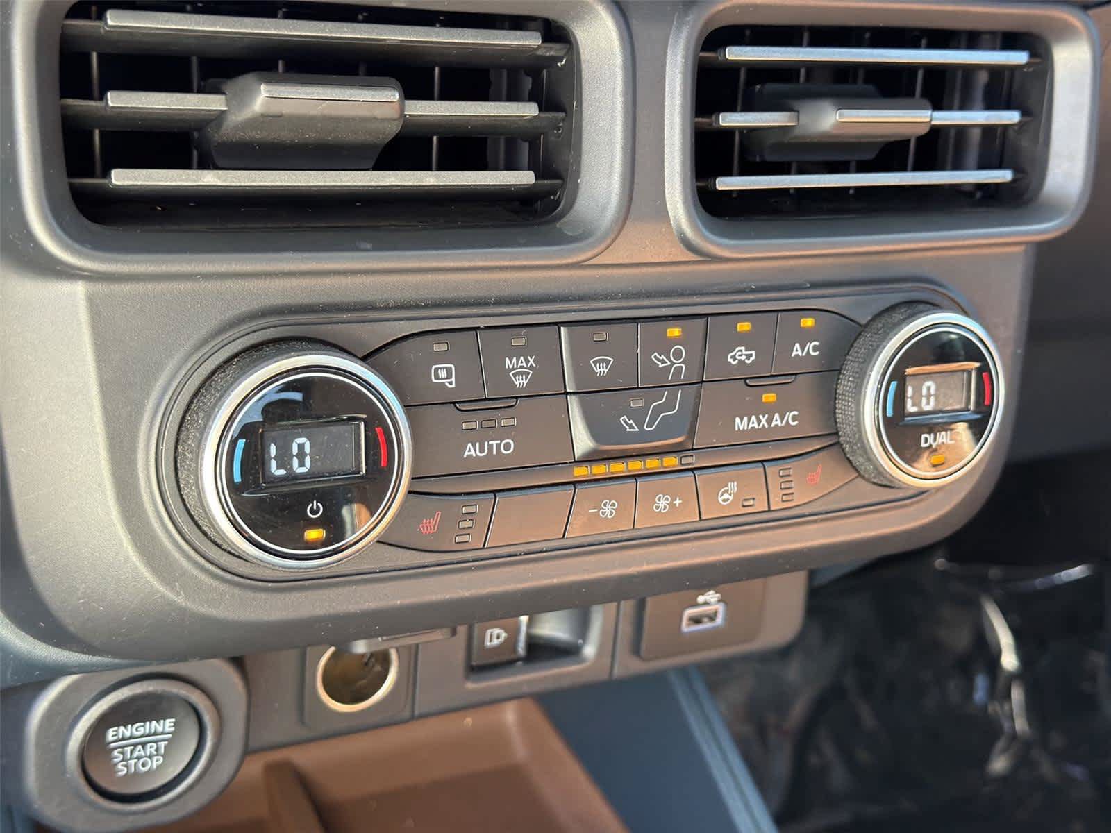 Used 2022 Ford Maverick Lariat w/ Lariat Luxury Package FWD image 36