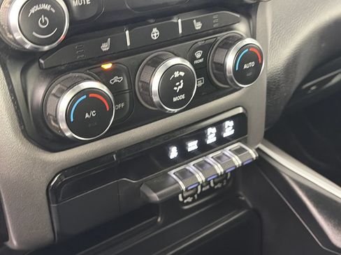Used 2020 RAM 1500 Big Horn AWD/4WD image 21