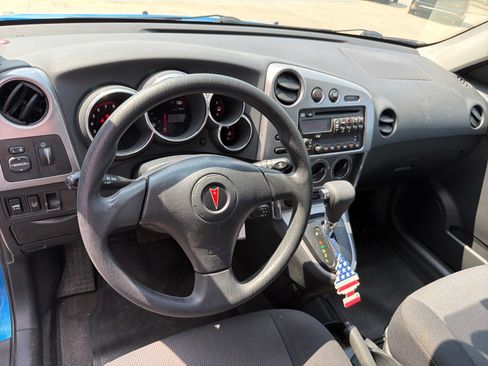 Used 2008 Pontiac Vibe w/ Preferred Package FWD image 13