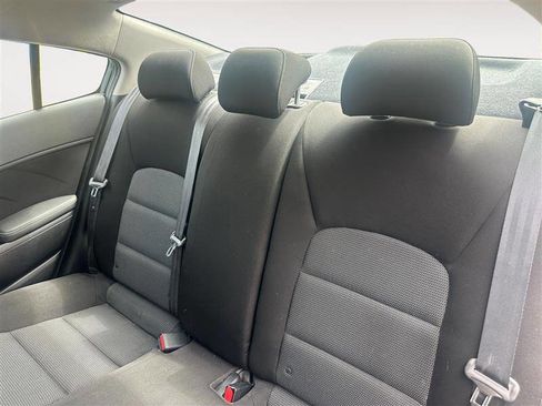 Used 2017 Kia Forte LX image 13