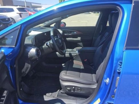 Used 2025 Chevrolet Equinox EV RS w/ Convenience Package II AWD/4WD image 3