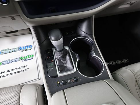 Used 2015 Toyota Highlander Limited image 40
