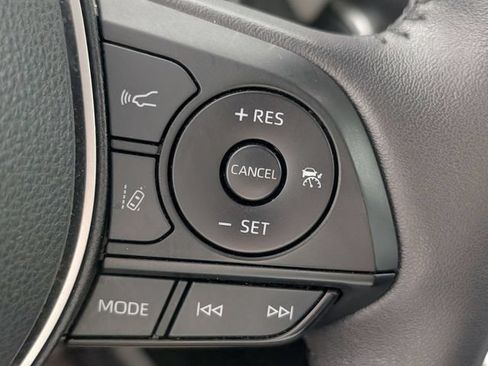 Used 2022 Toyota RAV4 XLE Premium AWD/4WD image 20