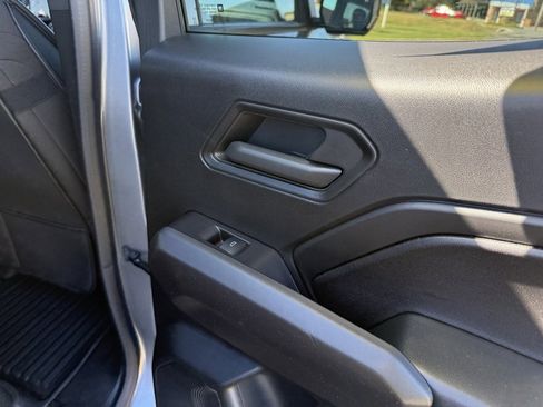 Used 2024 Chevrolet Colorado Trail Boss w/ Technology Package image 36