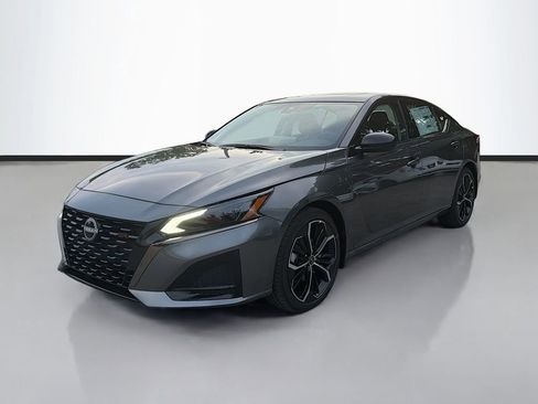 New 2025 Nissan Altima 2.5 SR w/ SR Premium Package image 4