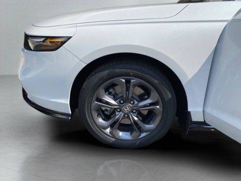 Used 2023 Honda Accord EX-L image 29