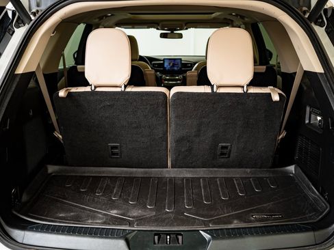 Used 2021 Ford Explorer Limited w/ Equipment Group 301A image 20