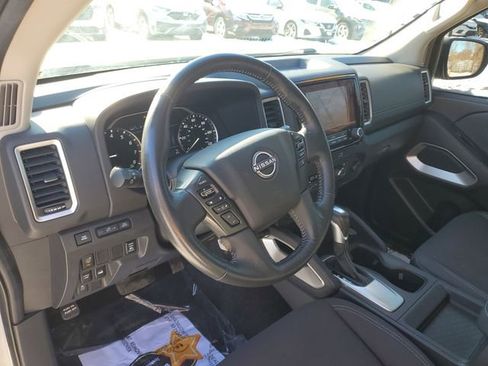 Used 2022 Nissan Frontier SV image 12