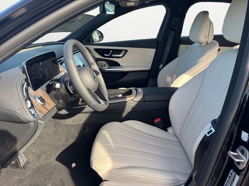 New 2026 Mercedes-Benz E 350 4MATIC Sedan image 13