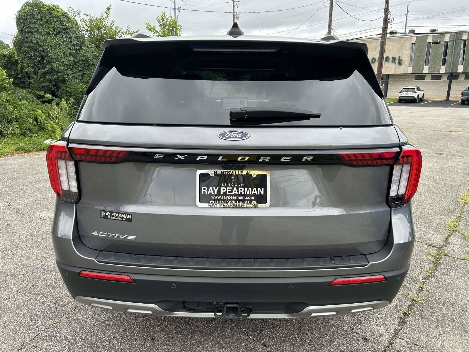 Used 2025 Ford Explorer Active w/ Active Comfort Package RWD image 6