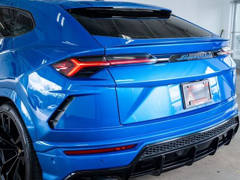 Used 2020 Lamborghini Urus image 24