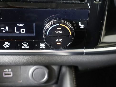 Used 2023 Nissan Rogue SL AWD/4WD image 48