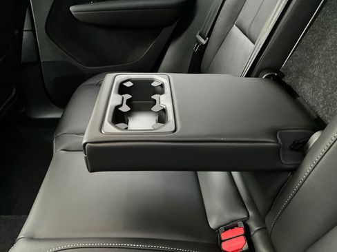 New 2026 Volvo XC40 B5 Plus w/ Protection Package Premier image 25