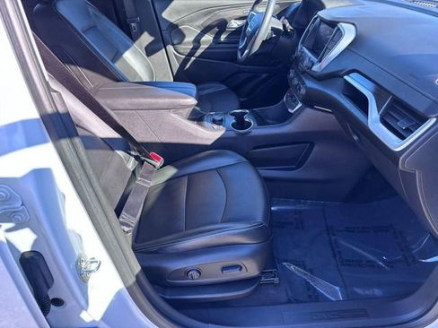 Used 2022 GMC Terrain SLT image 28