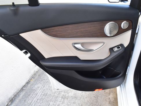 Used 2020 Mercedes-Benz C 300 4MATIC Sedan image 24